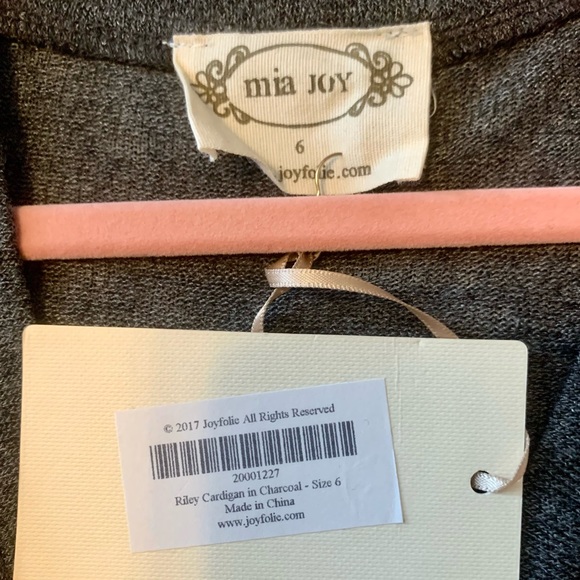 Joyfolie Riley Cardigan in Charcoal, size 6. - Picture 4 of 5